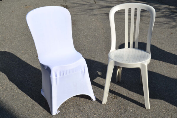 Chaise blanche de jardin